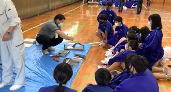 ものづくりマイスター派遣事業(藤沢市立高浜中学校)実施報告1